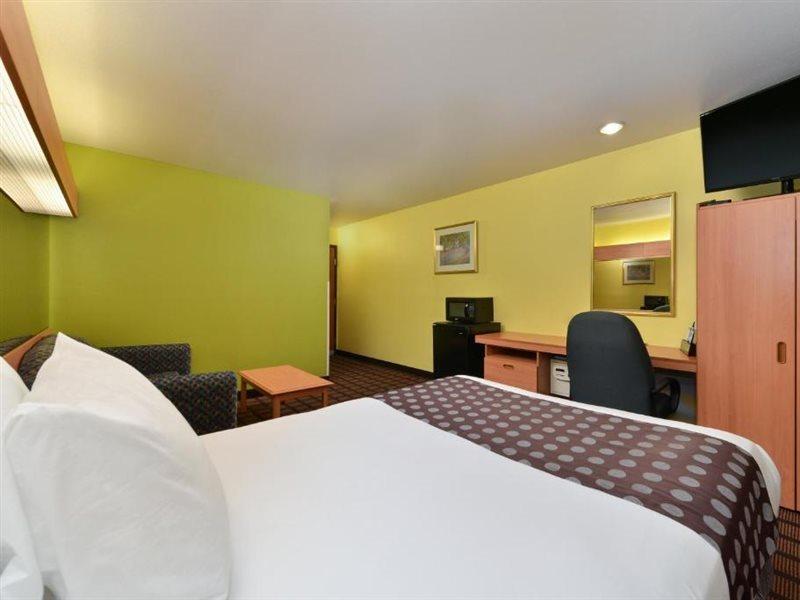 Microtel Inn & Suites By Wyndham Ft. Worth North/At Fossil Fort Worth Esterno foto