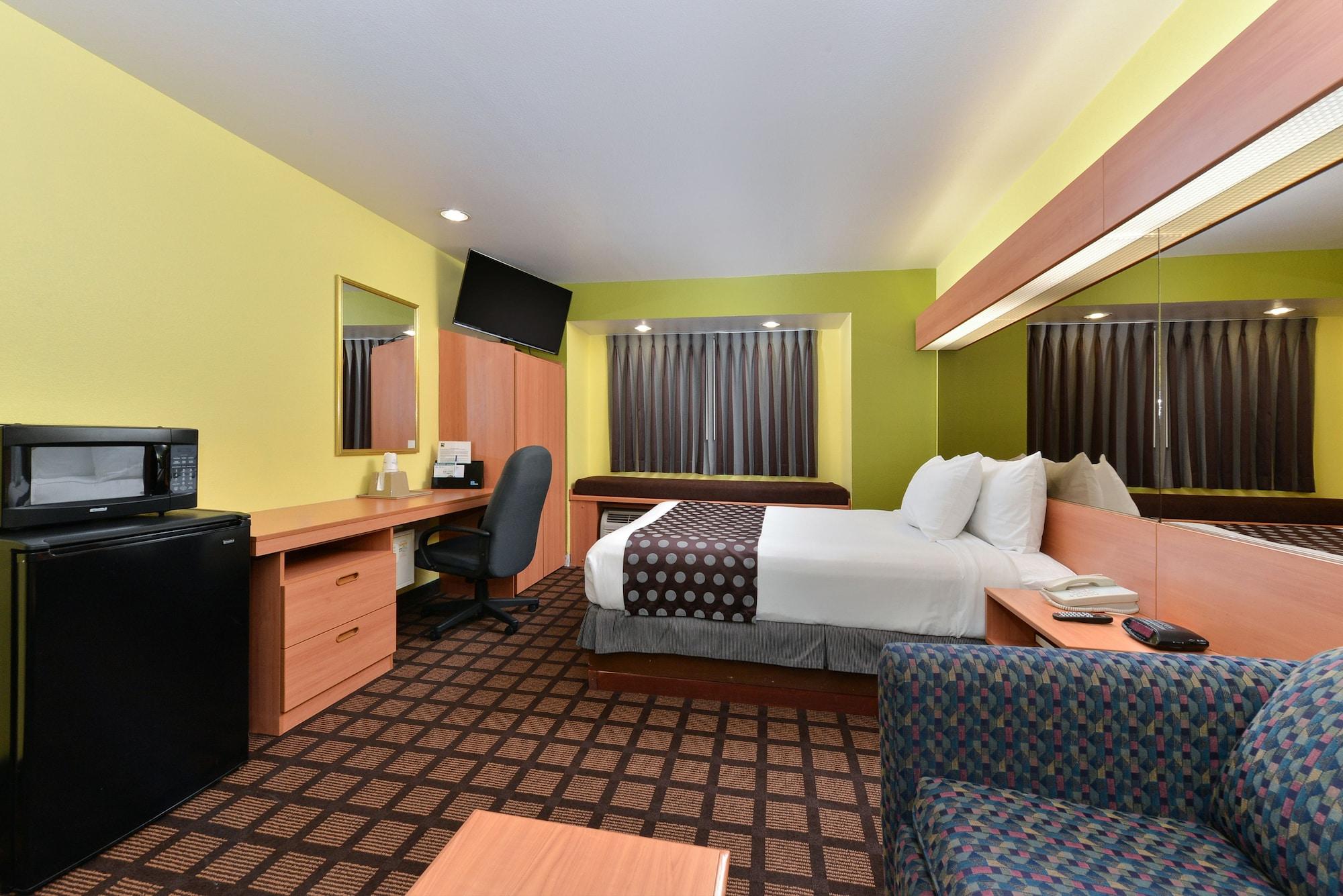 Microtel Inn & Suites By Wyndham Ft. Worth North/At Fossil Fort Worth Esterno foto