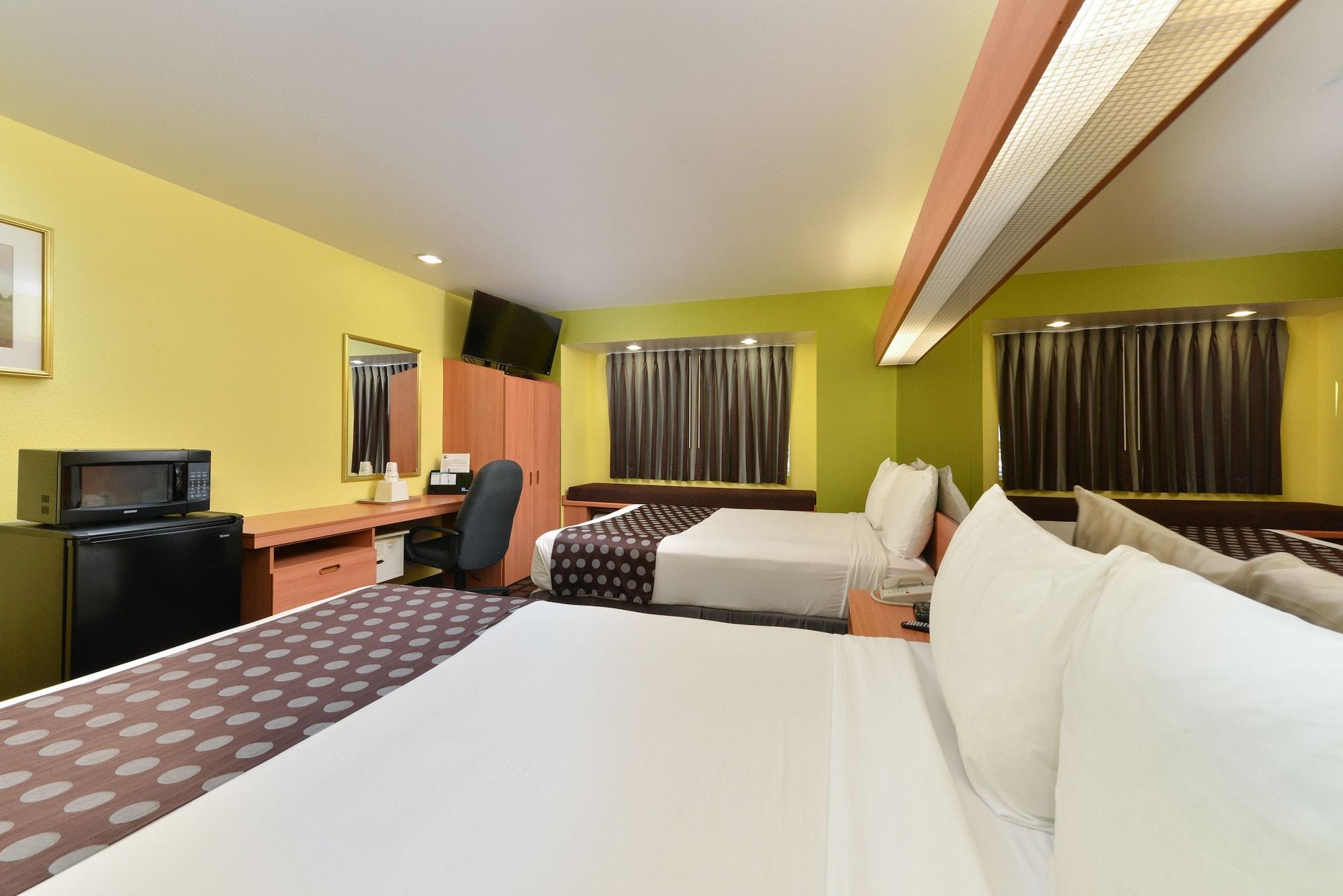 Microtel Inn & Suites By Wyndham Ft. Worth North/At Fossil Fort Worth Esterno foto