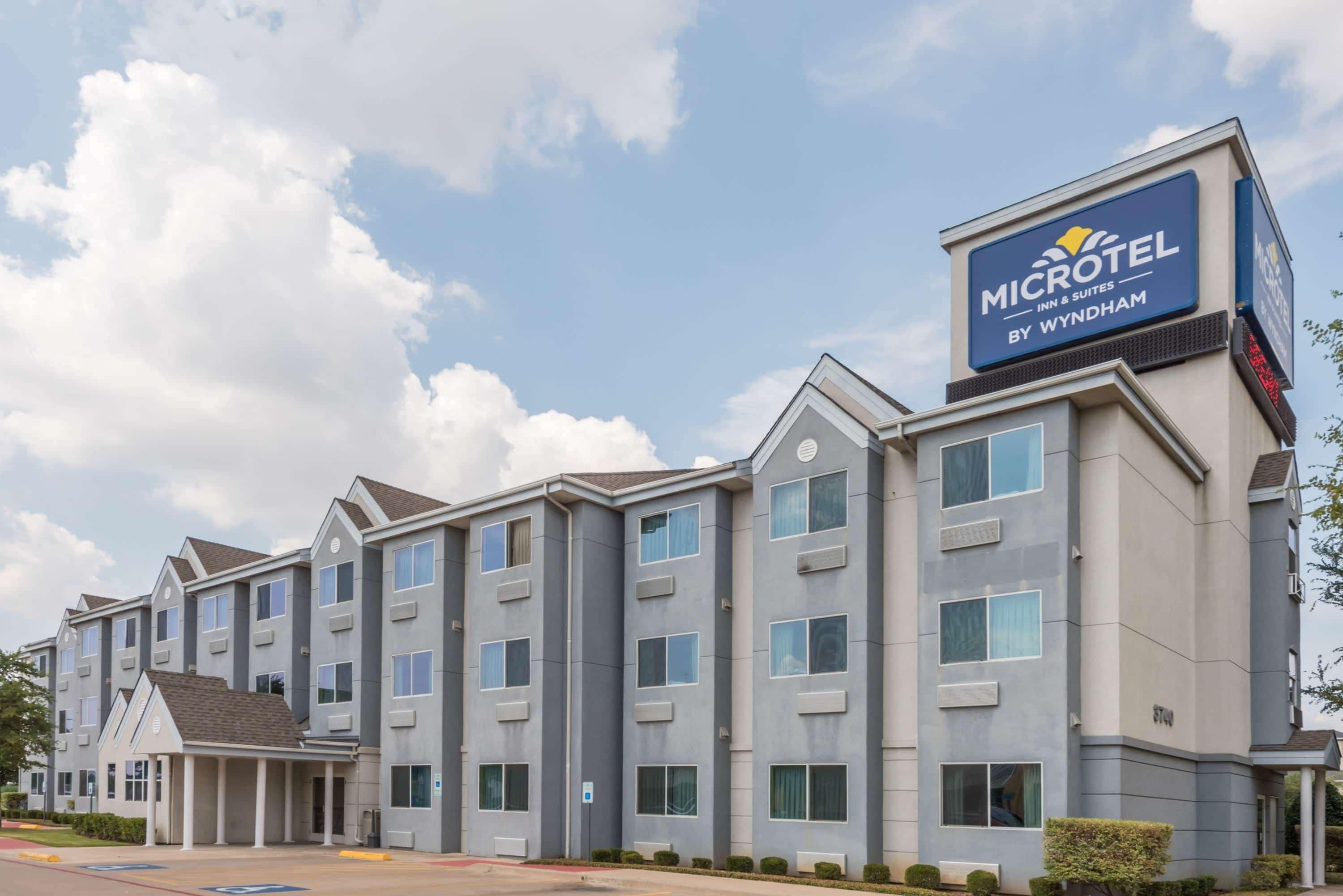 Microtel Inn & Suites By Wyndham Ft. Worth North/At Fossil Fort Worth Esterno foto