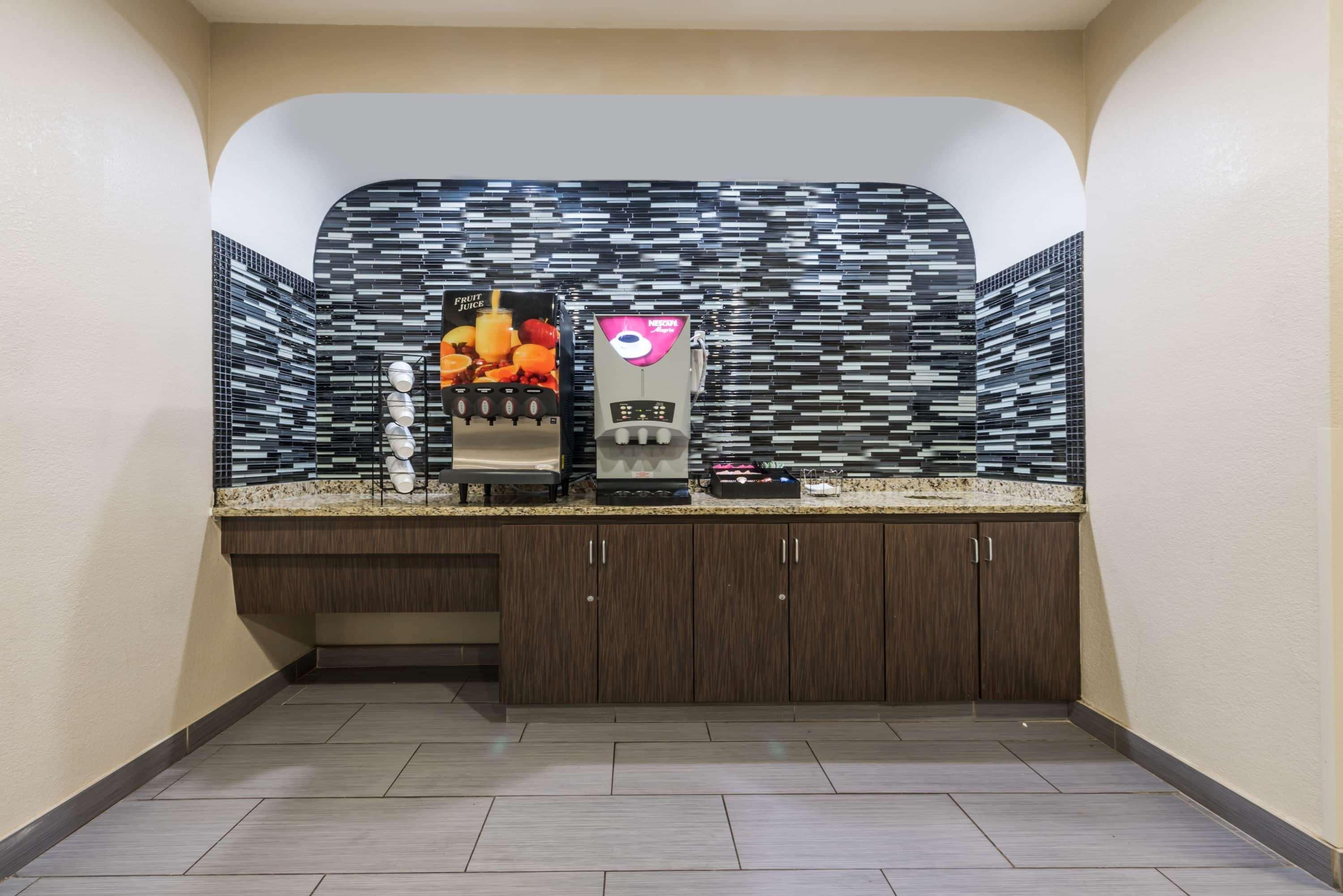 Microtel Inn & Suites By Wyndham Ft. Worth North/At Fossil Fort Worth Esterno foto