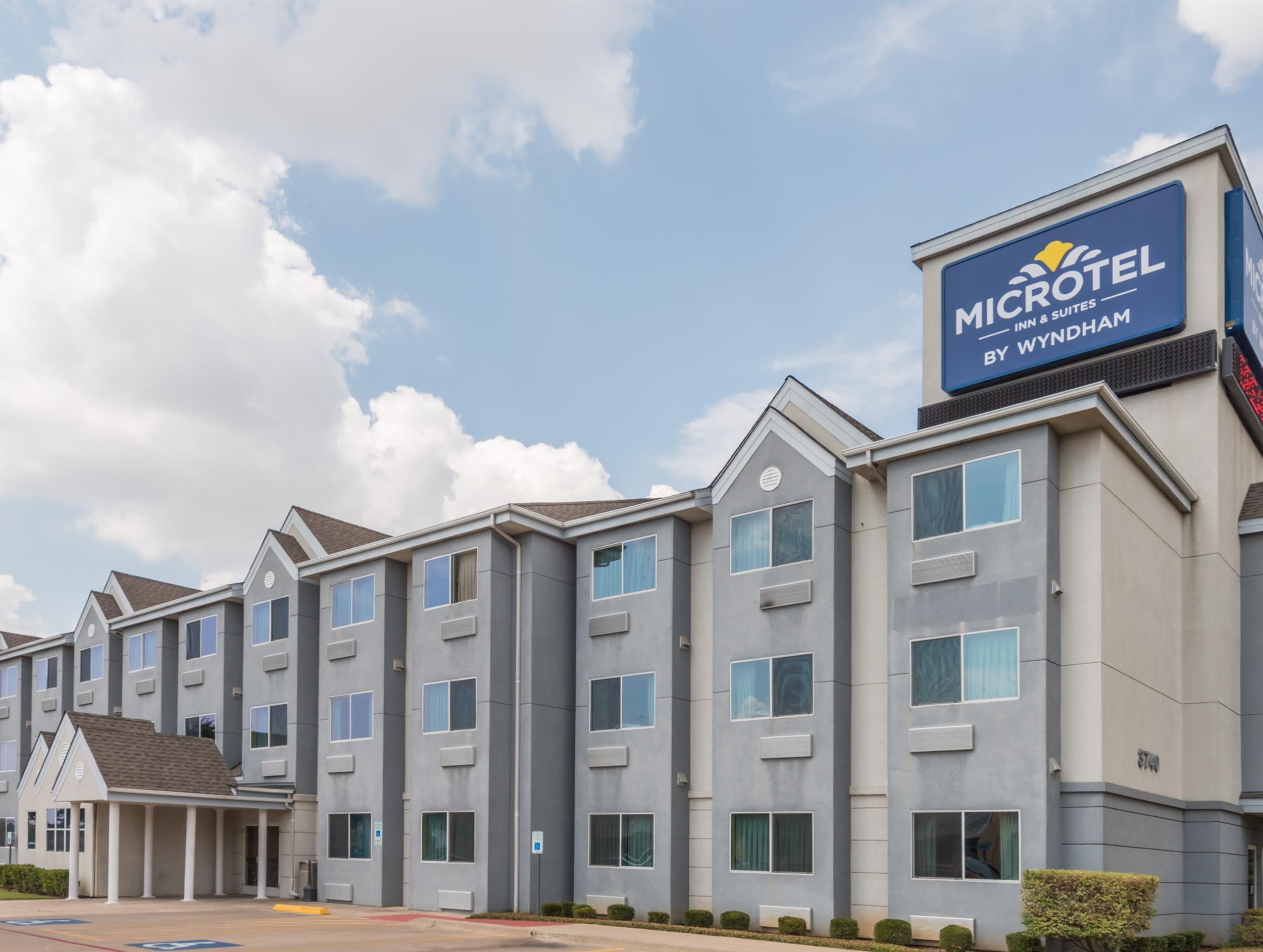 Microtel Inn & Suites By Wyndham Ft. Worth North/At Fossil Fort Worth Esterno foto