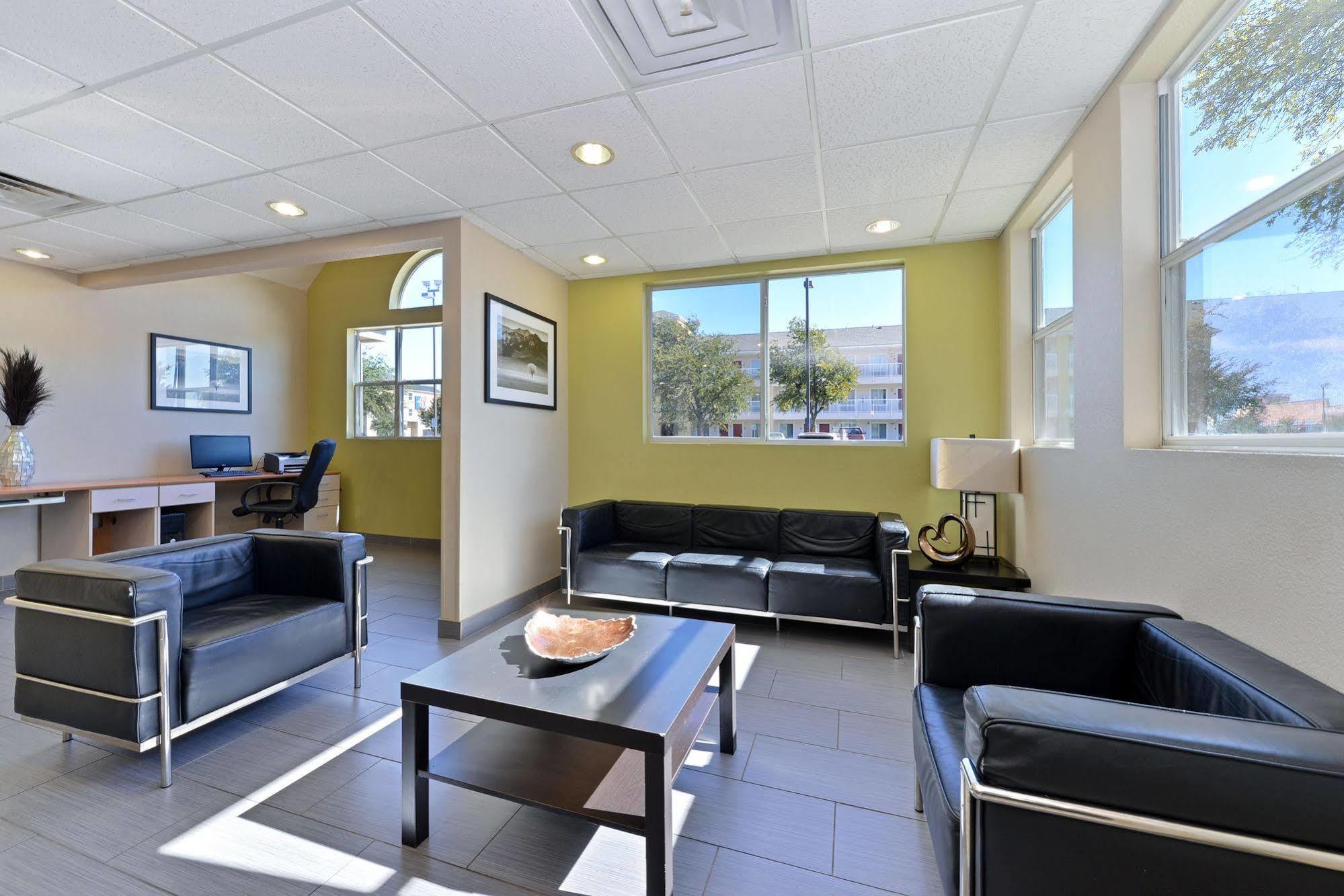 Microtel Inn & Suites By Wyndham Ft. Worth North/At Fossil Fort Worth Esterno foto